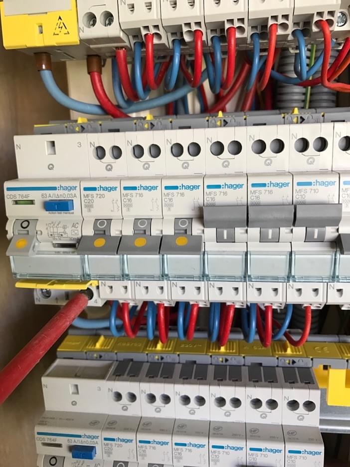 Installation électrique complète à Plumergat-1